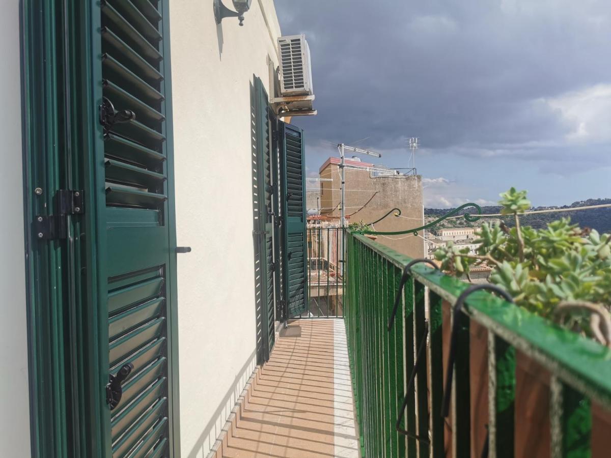 Вілла Balcone Barocco. Модіка Екстер'єр фото